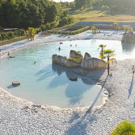 Accueillant, Animaux Ok - 12 Pers. - Api-1-52-2263 Camping Dienné